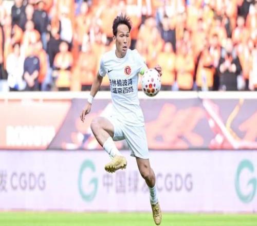 李提香踢不了单后腰李金羽高估4叉戟辽宁防线缺磨合外援对抗差