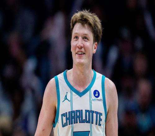 克六盛赞克尼佩尔：球智与投篮都很棒，有机会成为新秀射手标杆