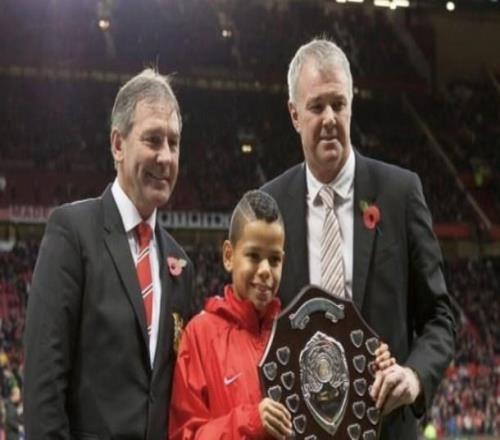 青训教练：14年奥苏拉参加曼联组织的比赛时像一个迷你版C罗