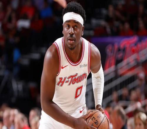 场上作用越来越低了！乌度卡这是把火箭这位超级投手给用废了