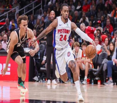 5年转学4次，只为圆梦NBA，如今拿8万年薪，化身最强临时工