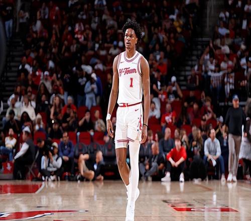 身边需要有搭档才能有所发挥，火箭会调整后场新星的场上角色吗