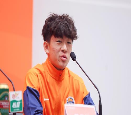 16岁邝兆镭创造海牛队史纪录，中超首秀可圈可点，董路发文祝贺