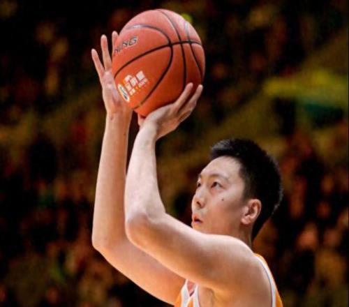 全明星爆大冷！票王徐杰垫底出局，三分神射陈林坚1分饮恨