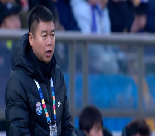 已经让津门虎苦不堪言，可球队本赛季自废武功舍弃双翼的打法，