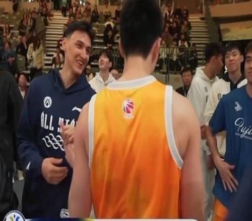 CBA全明星单项决赛：俞泽辰冲击扣篮王胡明轩欲再度加冕三分王