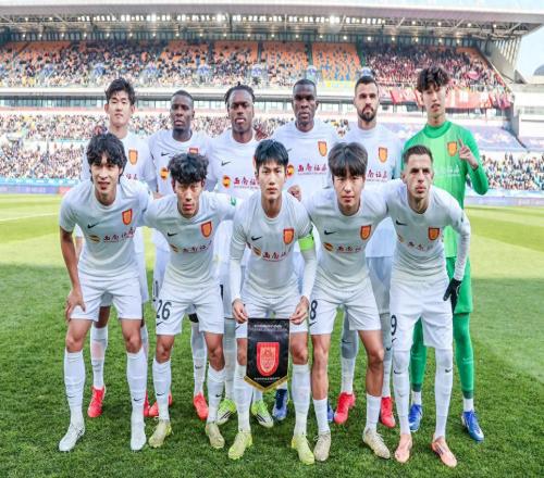 青春无畏！重庆客场平津门虎，队史中超首分背后的坚韧与希望