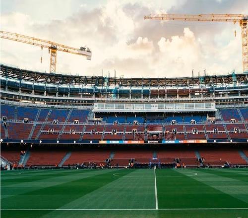 世体：巴萨希望今明两天拿到1C许可，周末诺坎普能容6.2万人