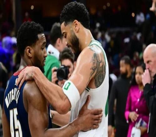 米切尔：塔图姆大伤初愈略显犹豫很正常，他已经非常了不起了