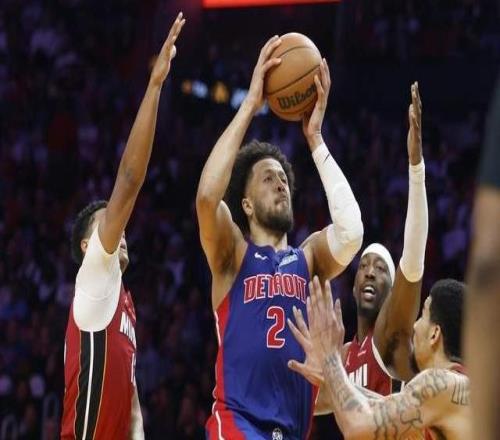 最多落后29分！大黑马4连败现原形：全队沮丧离场，东部要变天