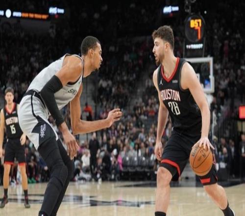 打爆申京！文班狂轰29+8+4帽！全场狂欢庆祝，杜兰特无力回天