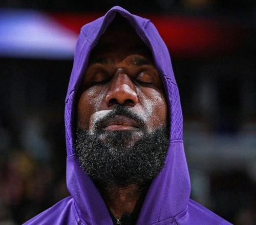 问题找到了美记：本赛季三巨头仅詹姆斯缺席的比赛，湖人9胜2负