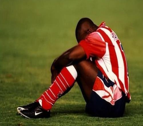 马竞名宿倒苦水：我被吐口水没人帮！怒喷穆里尼奥是伪君子