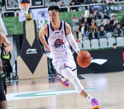 山东男篮欲复仇江苏，限制庞峥麟是关键，新外援有望迎来首秀