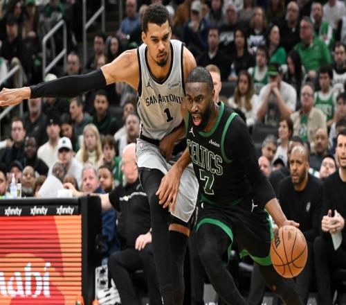 15胜1负，14胜3负，都拦不住了！本赛季最有冠军相的两支球队诞生