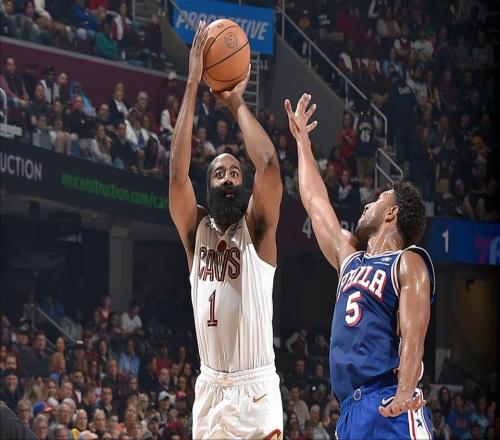 轰21+5+5连破纪录，哈登成历史唯一！骑士40横扫76人又捡漏奇兵