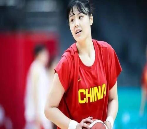 CCTV5直播！今晚7点半，中国女篮打响抢票战，宫鲁鸣要盘活铁三角