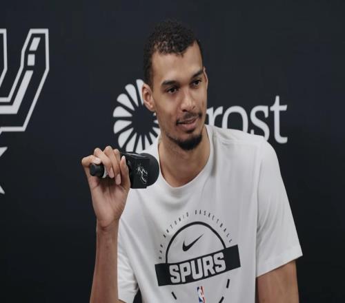 文班谈阿德巴约83分：在这个联盟，有太多值得仰望的榜样