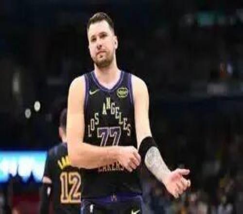 卢卡vs华兹：湖人擒狼三连胜