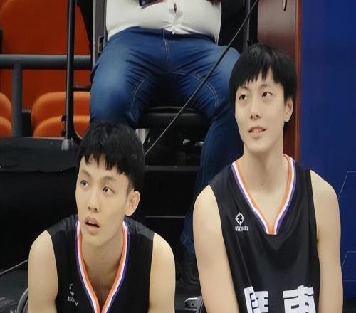 广东队康复遭神医术调侃胡徐赛场高光莫将个人荣誉与家国情怀对立