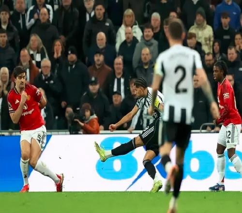 遗憾！曼联后防大腿再伤推迟复出，英超“争三之战”红魔防线告急