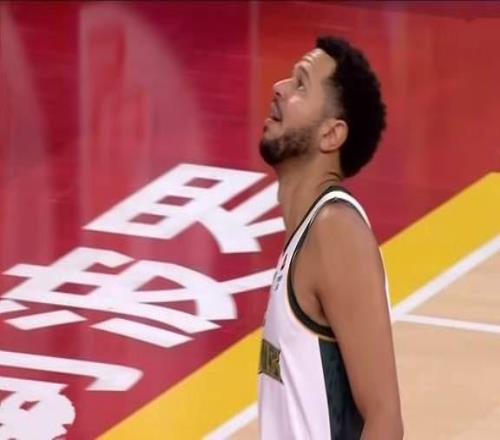 新外援4记三分，辽宁男篮逆转深圳赵继伟关键球果断莫兰德21+13