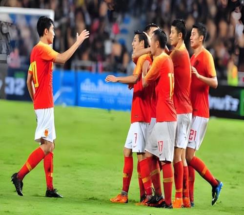 吴少聪为何在中超首轮没被重用国安队新援发挥出色，让他成替补