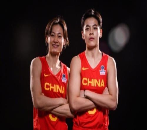 篮协又出一大昏招！场均0分入选全明星：女篮年度最荒唐闹剧