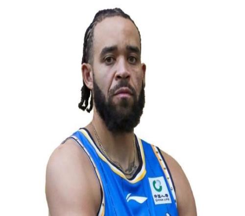 小试牛刀，麦基加盟北京首秀出场16分钟，12中5取12分6板3助