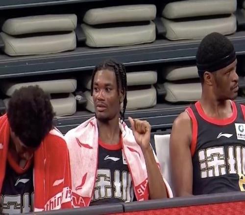 13分大逆转！辽宁3连胜复苏：赵继伟轰17+6+9，贺希宁哑火