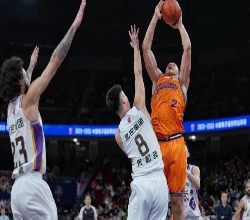 五人得分上双！上海久事男篮主场战胜北控队