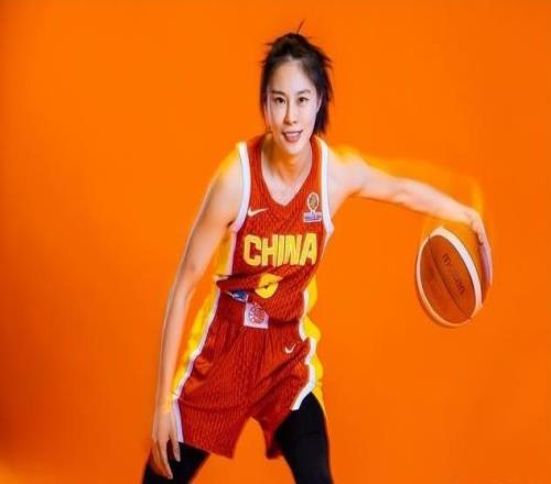 唯一老将！王思雨社媒晒照：世预赛珍惜每一次上场拼下每一场比赛