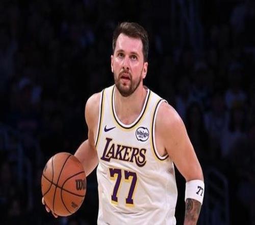 联盟官方：东契奇因向裁判做出不恰当手势被罚款5万美元