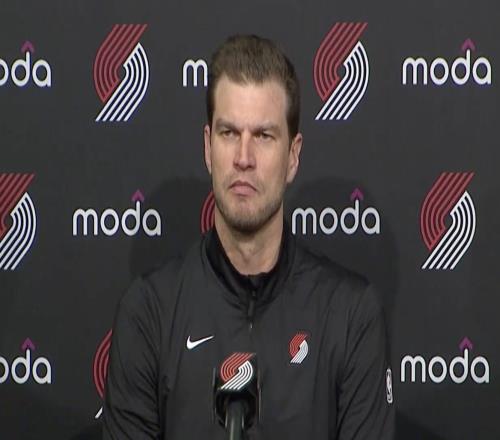 斯普利特谈失利：拼劲在、心态对，但最后阶段就是投不进去球