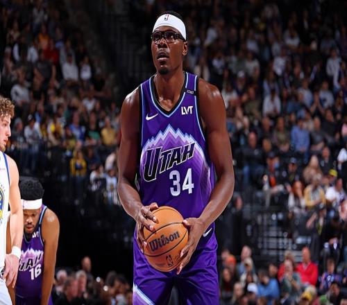 刷爆了勇士的篮板，爵士替补内线的实力其实还是不错的