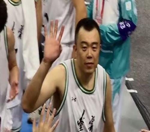 辽宁日报：原辽篮队长韩德君有望加入“东北超”沈阳队