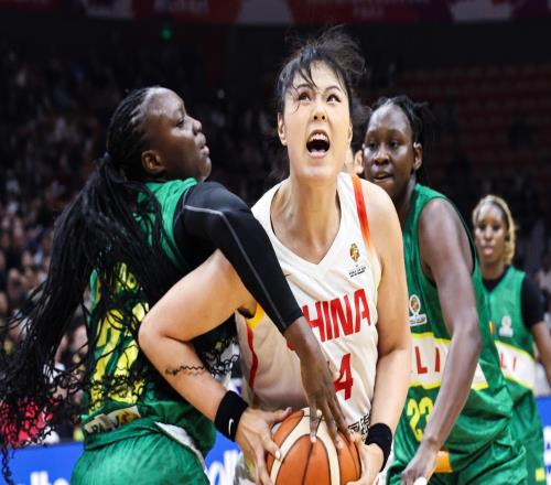 中国女篮首胜功臣诞生！不是韩旭和张子宇，宫鲁鸣这步棋走对了