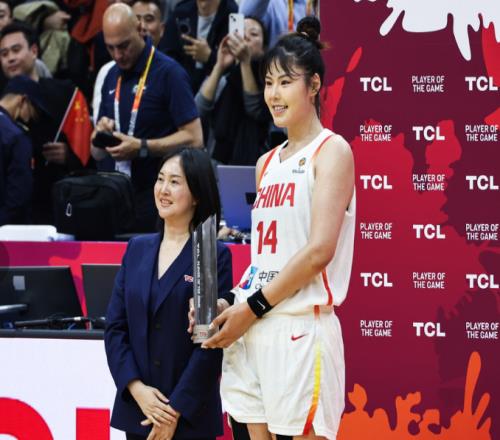 中国女篮vs比利时前瞻：李月汝领衔三塔PK梅斯曼谨防吞首败