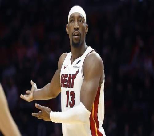 道德绑架阿德巴约83分未得到认可名记：多位科比前同事不满