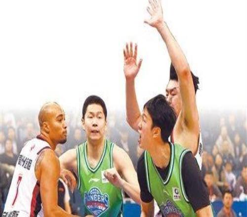 天津男篮主场取胜