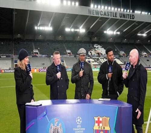 鲁尼担任纽卡vs巴萨解说嘉宾，赛前听到利物浦输球后难掩笑意