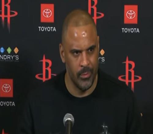 乌度卡：三分命中率太低导致士气低落，防守不错但失误有点多