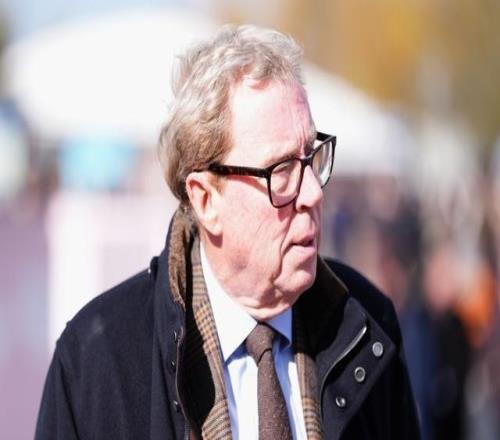 79岁老雷施压图多尔：愿回热刺救火！保级得靠哄，别动队长