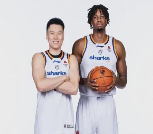 33分狂胜！麦基CBA首秀！NBA冠军中锋来了
