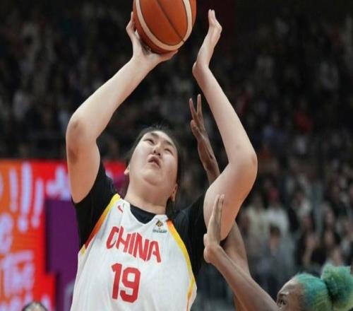 中国女篮15分大败！输给比利时，张子宇20分11篮板，杨舒予7分