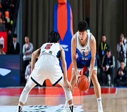广东队三连败，惨遭新疆队18分逆转，全明星MVP徐杰6中0没有得分