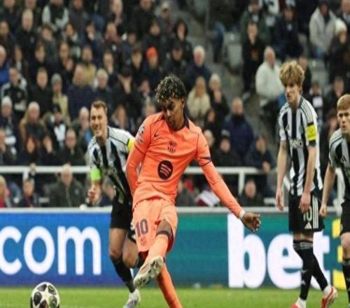 被巴萨绝平引发战术争议：纽卡斯尔该攻还是该守两大名宿吵上了