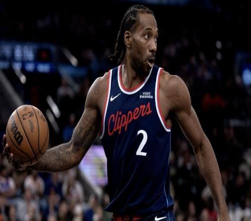 伦纳德谈阿德巴约83分：简直不可思议，这是他多年努力的结果