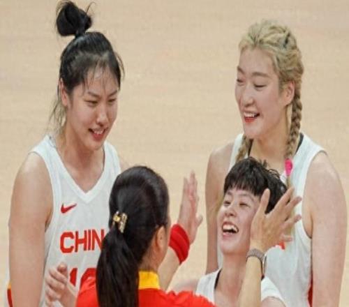 中国女篮15分输给比利时原因曝光，郑薇指导一针见血球迷怀念李梦