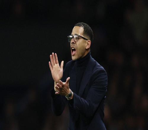 理查兹：在战术上罗塞尼尔掌握了一切，他正在掀起一场风暴